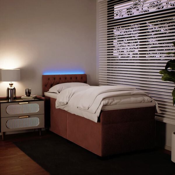 Showing Product Image 4 of 18