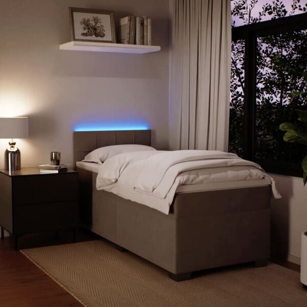Showing Product Image 4 of 18