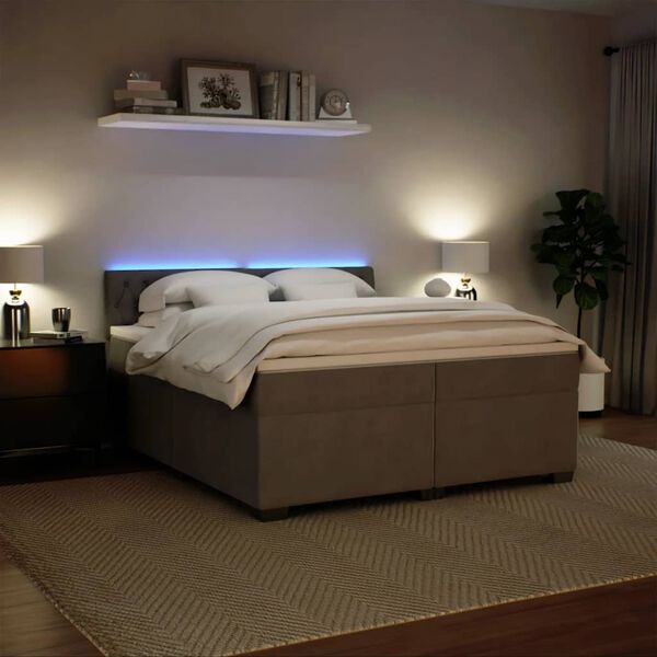 Showing Product Image 4 of 18