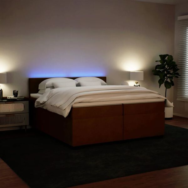 Showing Product Image 4 of 18