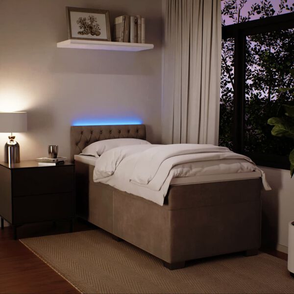 Showing Product Image 4 of 18