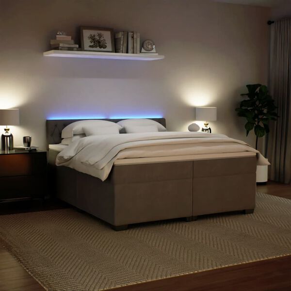 Showing Product Image 4 of 18
