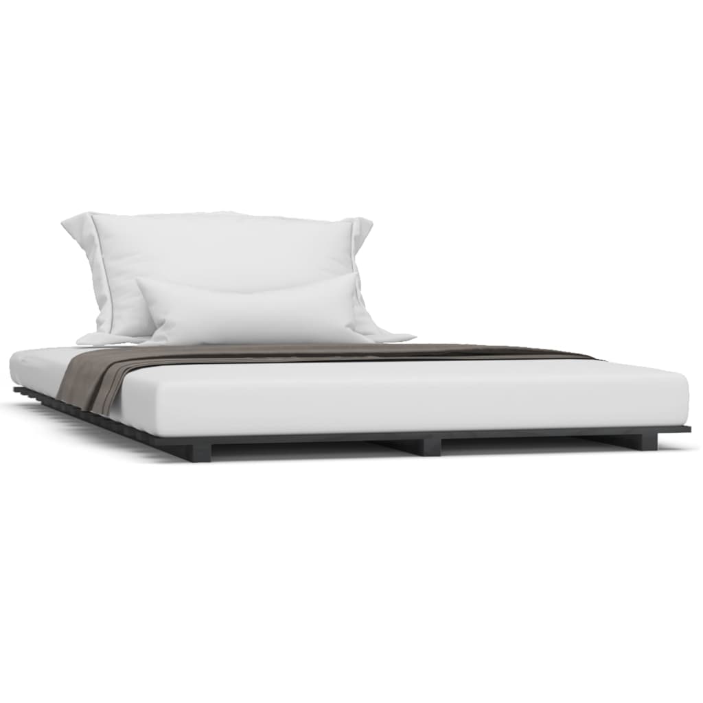vidaXL gultas rāmis, melns, 135x190 cm, priedes masīvkoks
